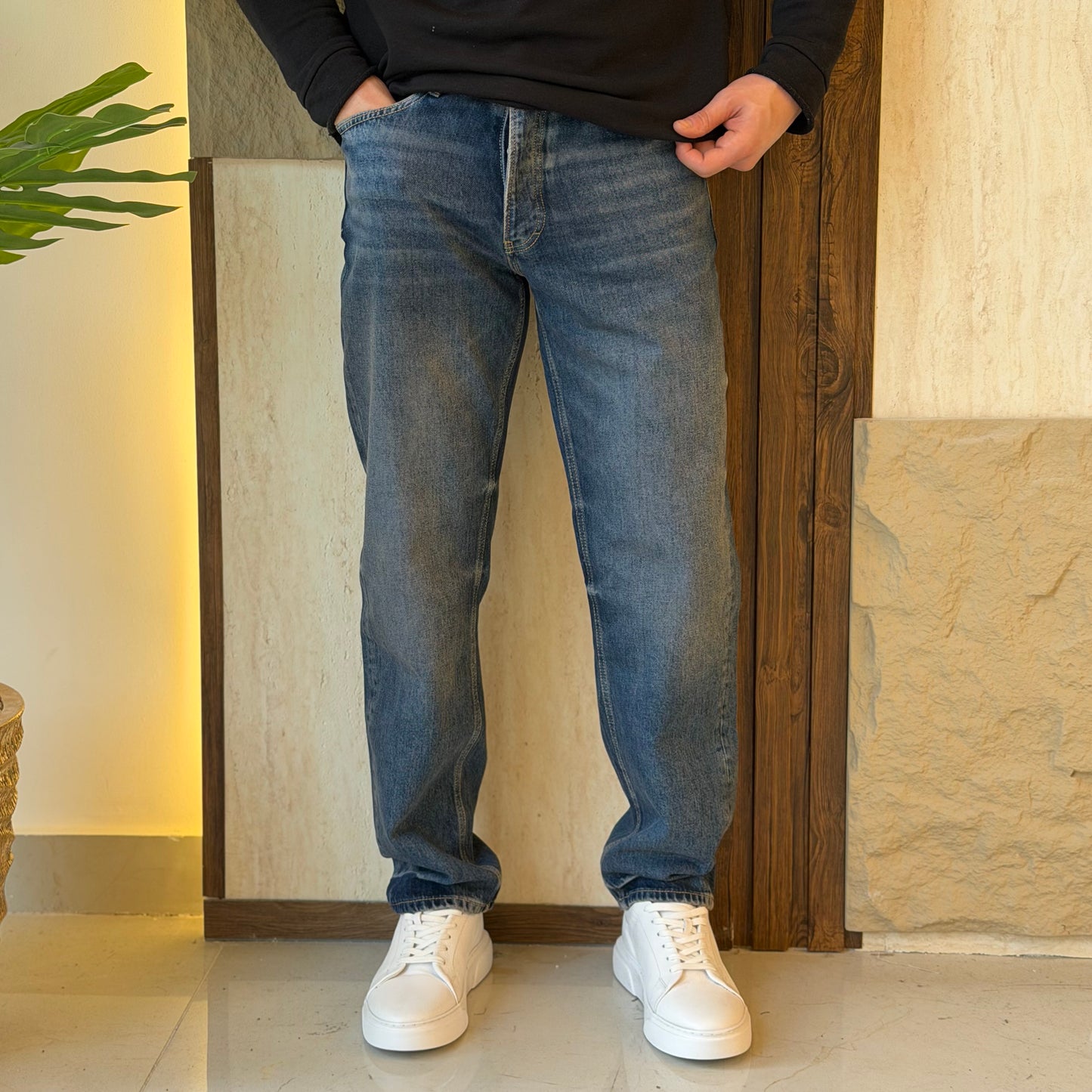 Straight Jeans